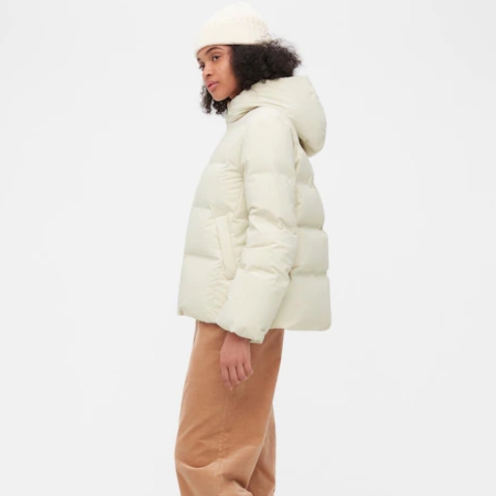 UNIQLO SEAMLESS DOWN PARKA - BEIGE / OFF WHITE